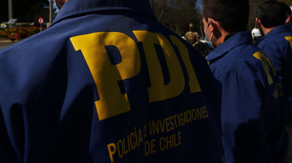 Dos PDI fueron condenados por haberse quedado con parte del botín de un robo: los descubrieron tras pericia a unas zapatillas