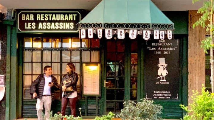 "Edad, pandemia y soledad": Dueño de restaurant Les Assassins reveló los motivos para vender su local