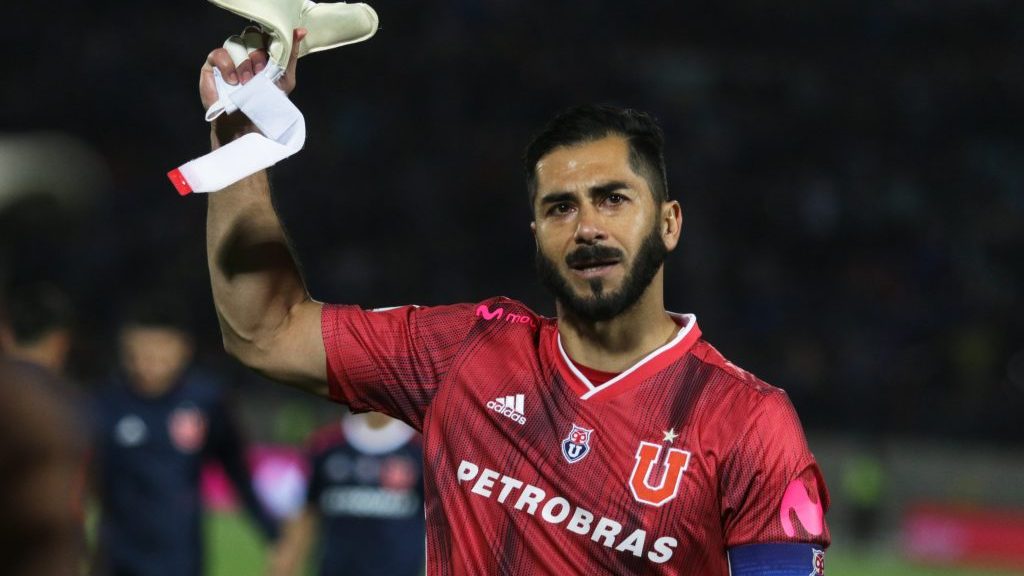 Johnny Herrera: "No me hubiera costado nada sobarles el lomo a los dirigentes de la U y estaría aún ahí"