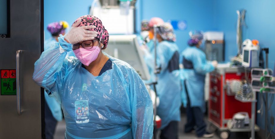 Chile es el segundo país del mundo con peor salud mental en pandemia: Consultas en plataforma del gobierno han aumentado en un 600%