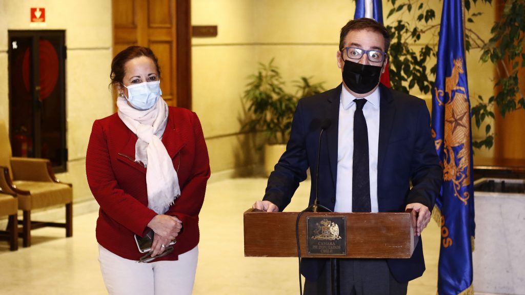 Oposición estudiará acusación constitucional contra Presidente Piñera tras envío de tercer retiro al TC