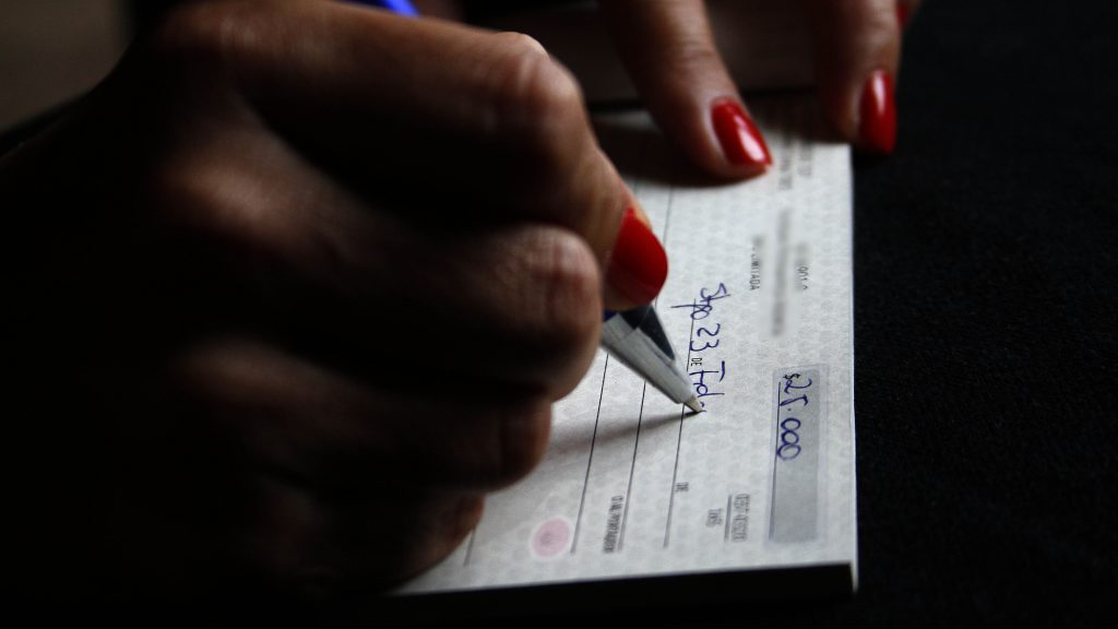 Tus Finanzas Familiares: Todo lo que debes saber sobre compras de viviendas en blanco y en verde