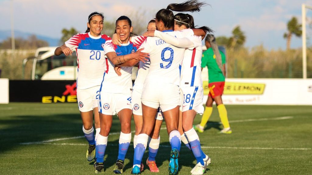 La Selección Chilena Femenina derrotó a Camerún y tomó ventaja en el repechaje olímpico