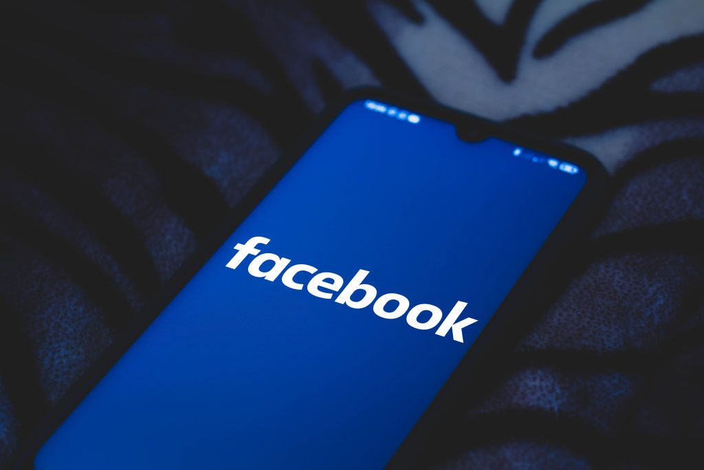 Usuarios reportan caída a nivel mundial de Instagram y Facebook