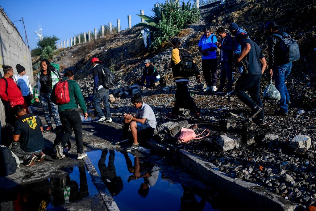 Migrantes centroamericanos lograron cruzar hacia México