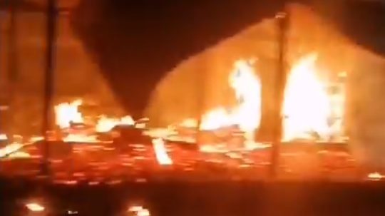 Fuego destruyó escuela rural en Curacautín: investigan posible ataque incendiario