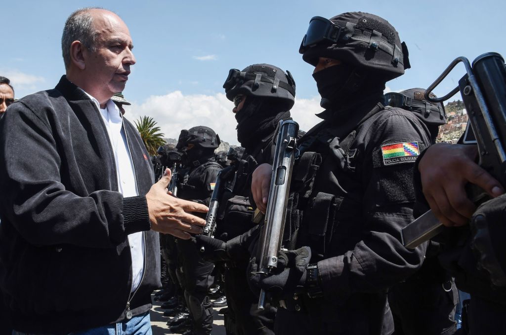 Murillo felicita a policías a semanas de la represión de las protestas en 2019