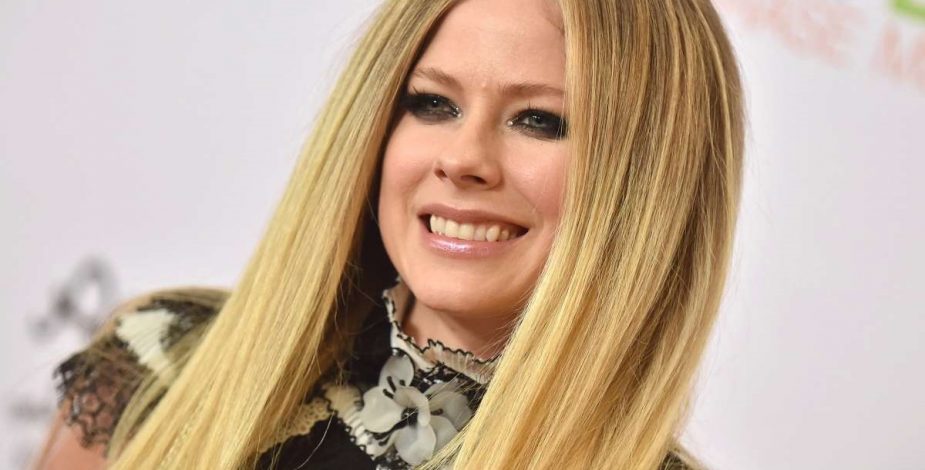 Debut de Avril Lavigne en TikTok revivió antigua leyenda de internet sobre la cantante