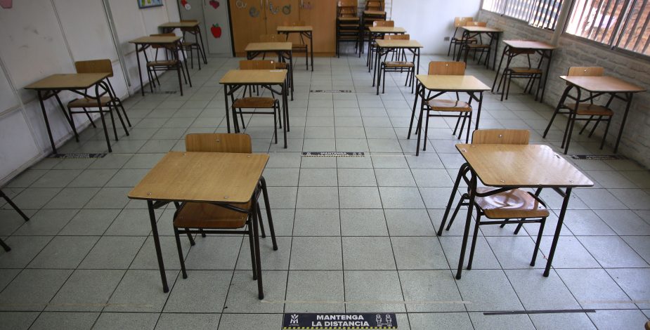 Alcalde Felipe Alessandri: “Más del 60% de los alumnos quiere volver a clases presenciales en Santiago”