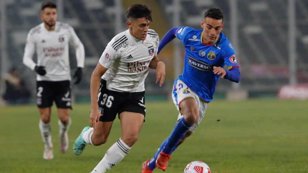 Audax Italiano rescató un empate ante Colo Colo y sigue en lo más alto del Campeonato Nacional