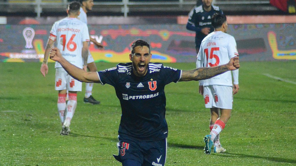 Universidad de Chile sigue en racha y terminó dando vuelta el marcador ante Curicó Unido en La Granja