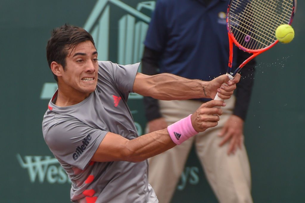 Cristian Garín arrasó en Gstaad y avanzó a los cuartos de final tras vencer a Marc Polmans