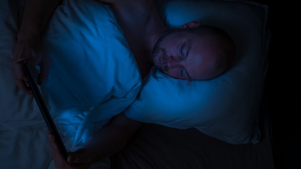 ¿Qué hacer para combatir el insomnio olímpico? Experto entregó una serie de recomendaciones