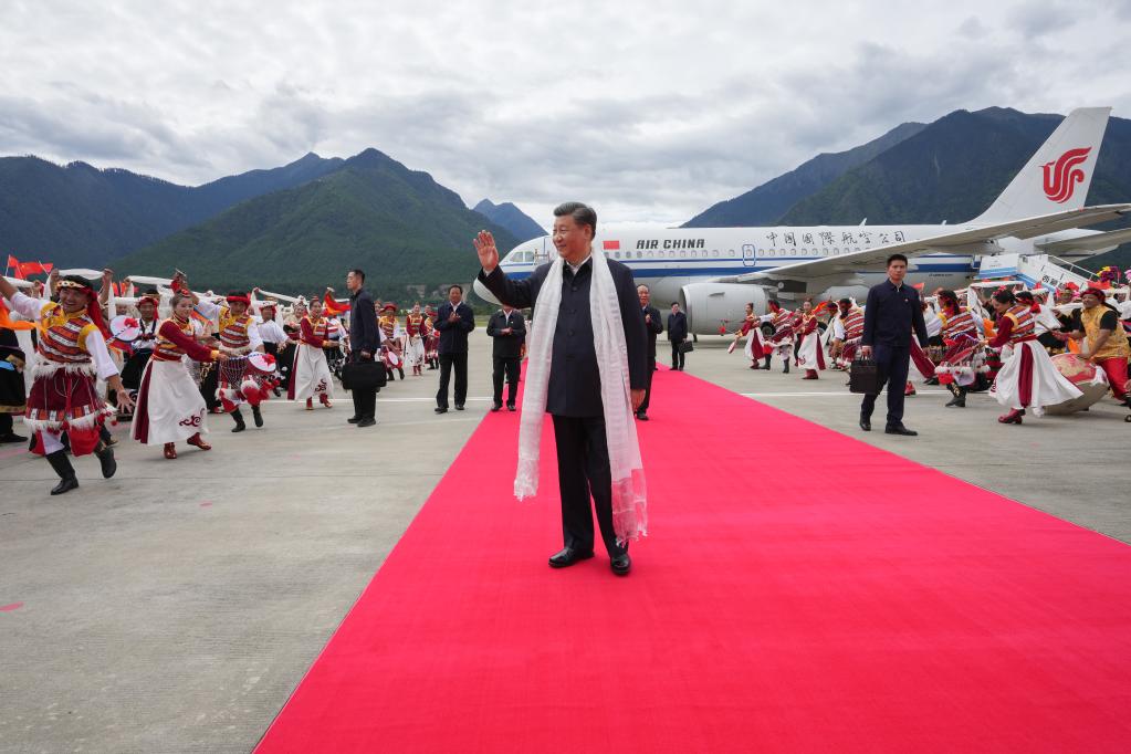 Xi Jinping es el primer presidente de China en 31 años en visitar Tíbet