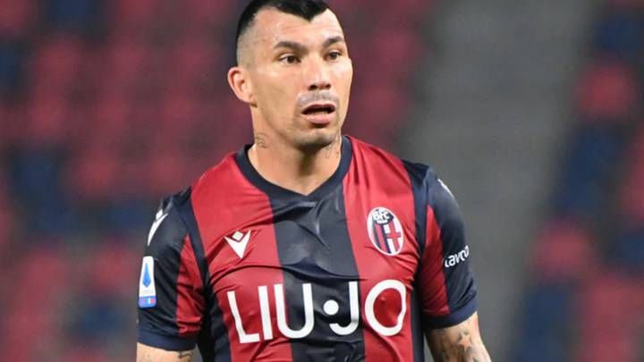 The Ridiculous Figure That Bologna Set Medel So That The Chilean Would Leave The Club Soon