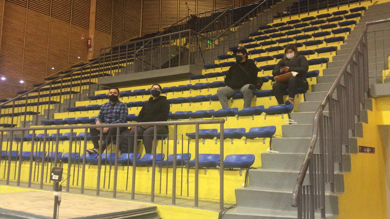 Público en la LNB.