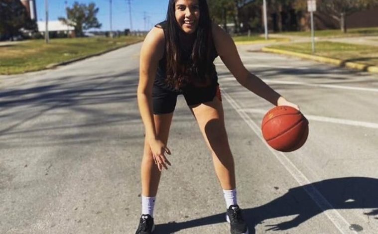 Básquetbol: la historia de Isabel González, la chilena que jugará en la NCAA de Estados Unidos