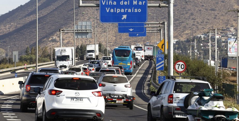 El MOP estima que 390 mil autos saldrán de la Región Metropolitana por Fiestas Patrias