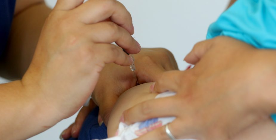 Pediatra Humberto Soriano sobre vacunación contra el covid-19: “Se han muerto muchos niños en el último año y medio”
