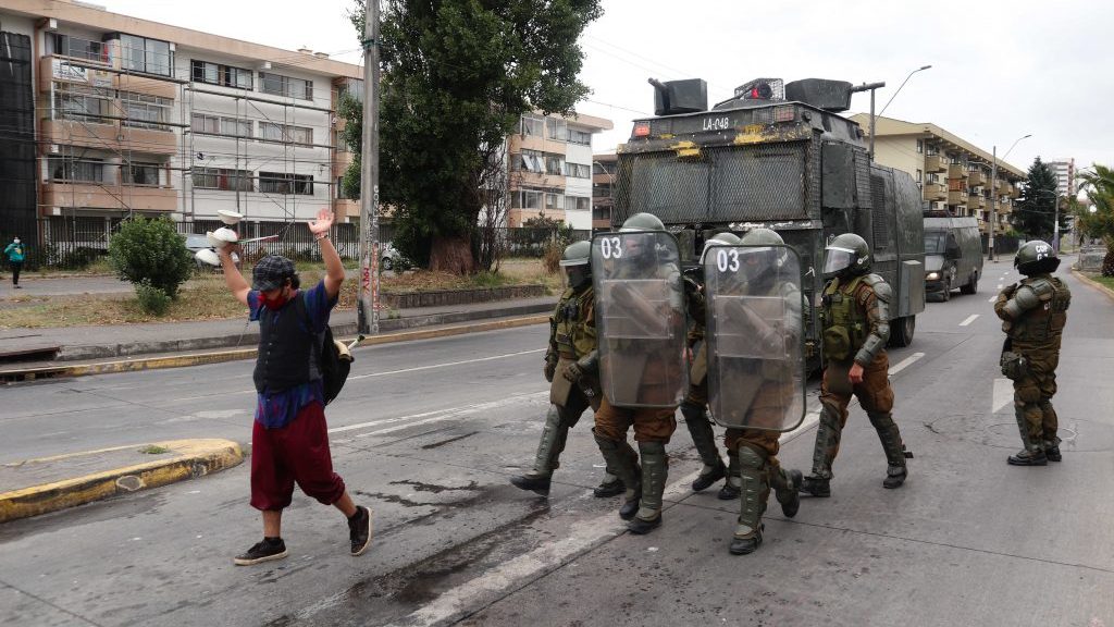 "Empleo oportuno del uso de la fuerza": En qué consiste el nuevo protocolo de Carabineros para manifestaciones