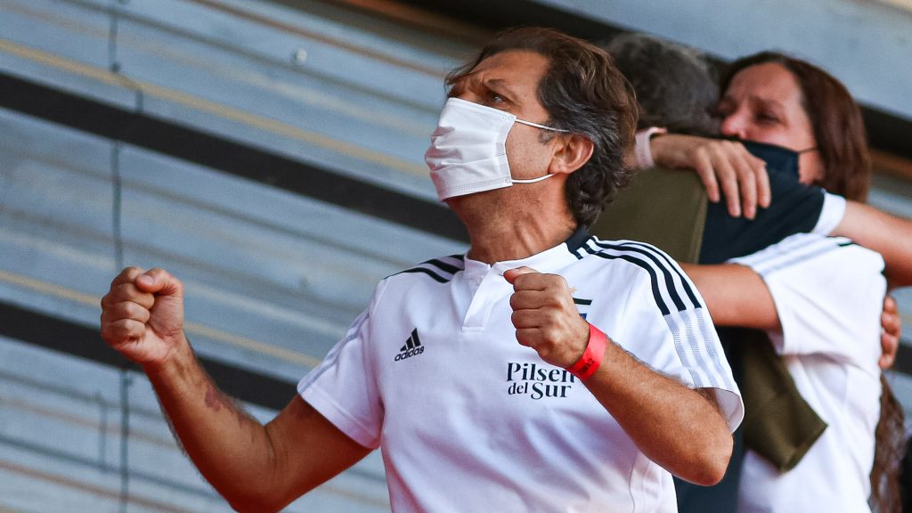 Aníbal Mosa desea que Gustavo Quinteros siga a toda costa en Colo Colo: "Esperamos pronto tenerlo renovado"