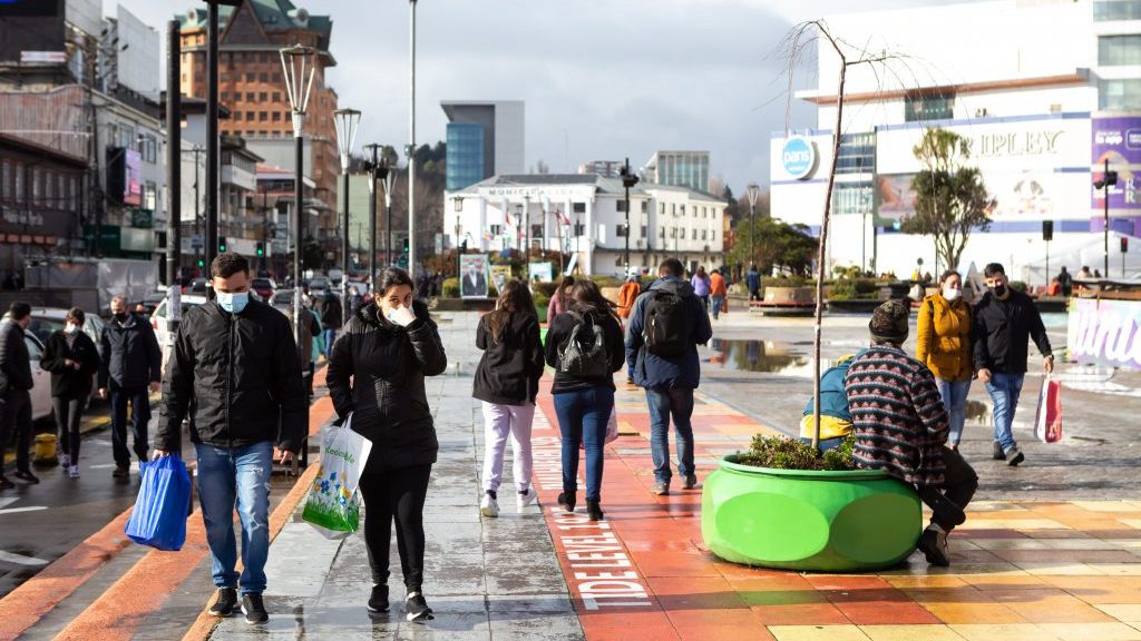 Sectores del comercio y turismo en Puerto Montt pidieron terminar con el toque de queda