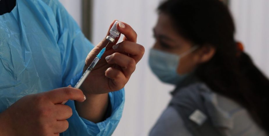 Balance de vacunación en Chile: Más de 2,5 millones de personas han completado el esquema de refuerzo