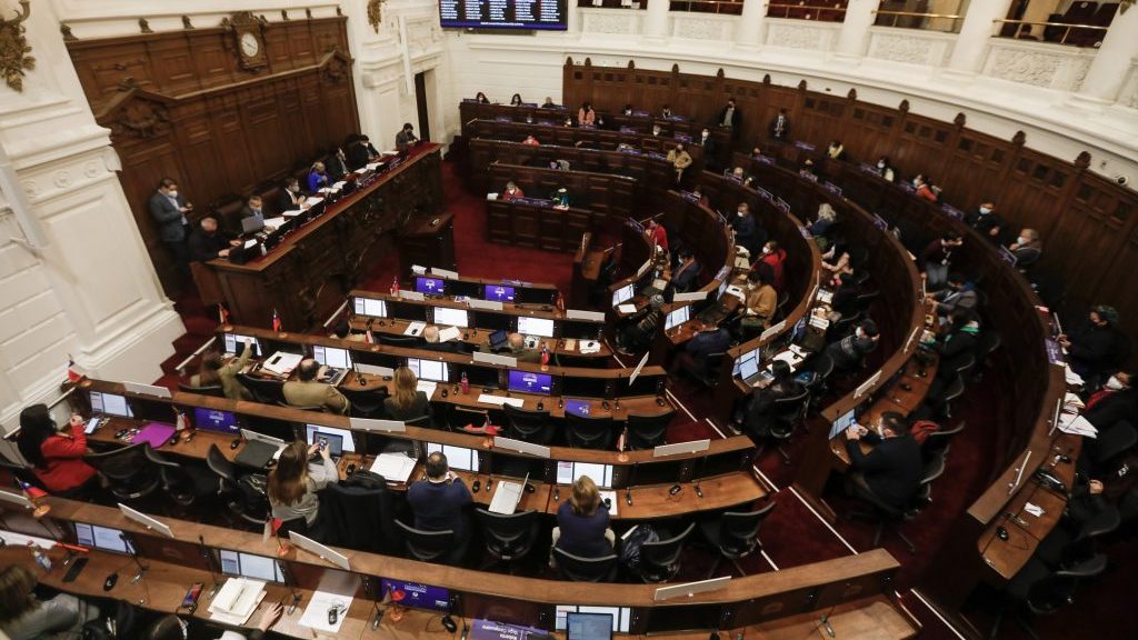 Convención Constitucional: Confirman a un segundo constituyente contagiado con covid-19