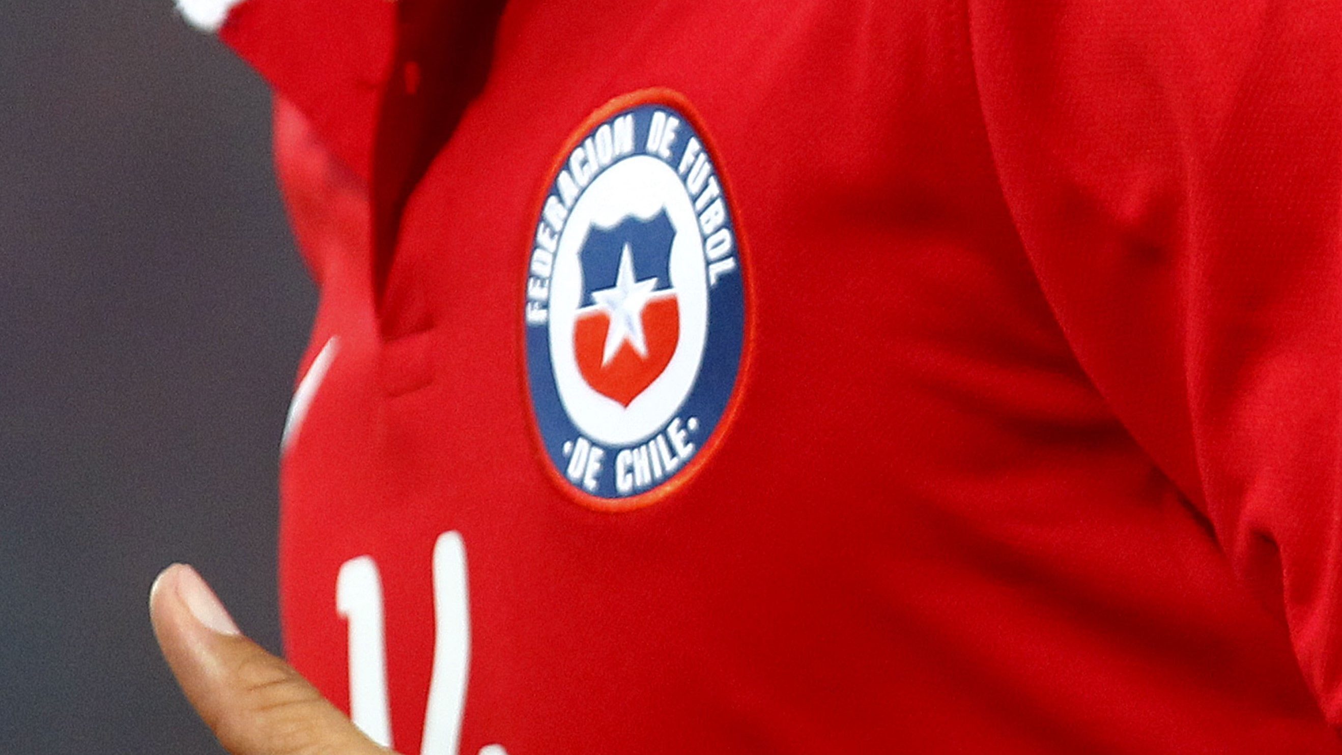 Morbosidad refrigerador conservador Esta semana conoceremos la nueva camiseta Adidas de la Selección Chilena