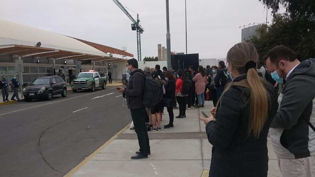 Desalojan aeropuerto Chacalluta de Arica por artefacto sospechoso