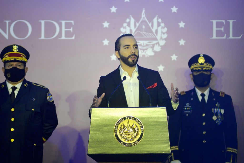Nayib Bukele excluye al aborto legal y el matrimonio igualitario de su nueva reforma constitucional