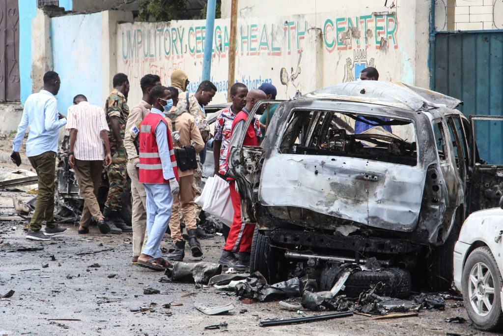 Al menos ocho personas murieron en un ataque suicida con coche bomba en Somalia