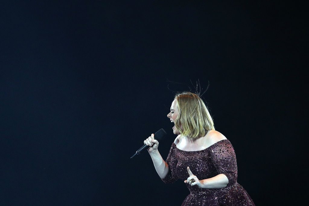 ¡Atención fans! Sello discográfico filtró por error fecha de estreno de nuevo disco de Adele
