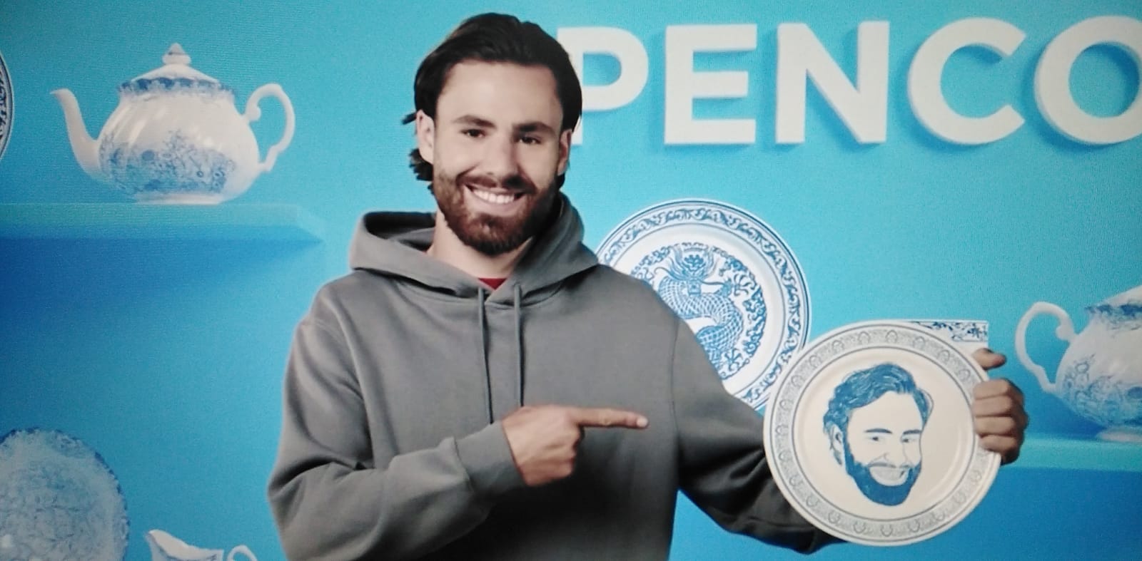 Una máquina publicitaria: Ben Brereton sumó un nuevo auspiciador en Chile