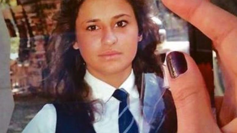 Encuentran a mujer que escribió un mensaje de amor en foto perdida hace 35 años