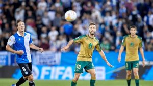 El Betis venció en el epílogo al Alavés como forastero y Pellegrini continúa con su tremendo momento en España
