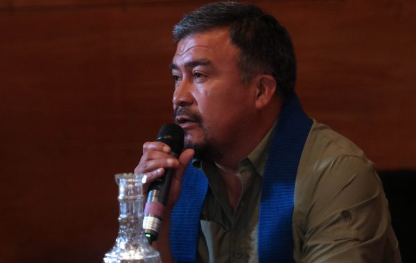 Historiador José Bengoa pide a Héctor Llaitul una "tregua" antes del plebiscito: negativa del vocero de la CAM genera reacciones