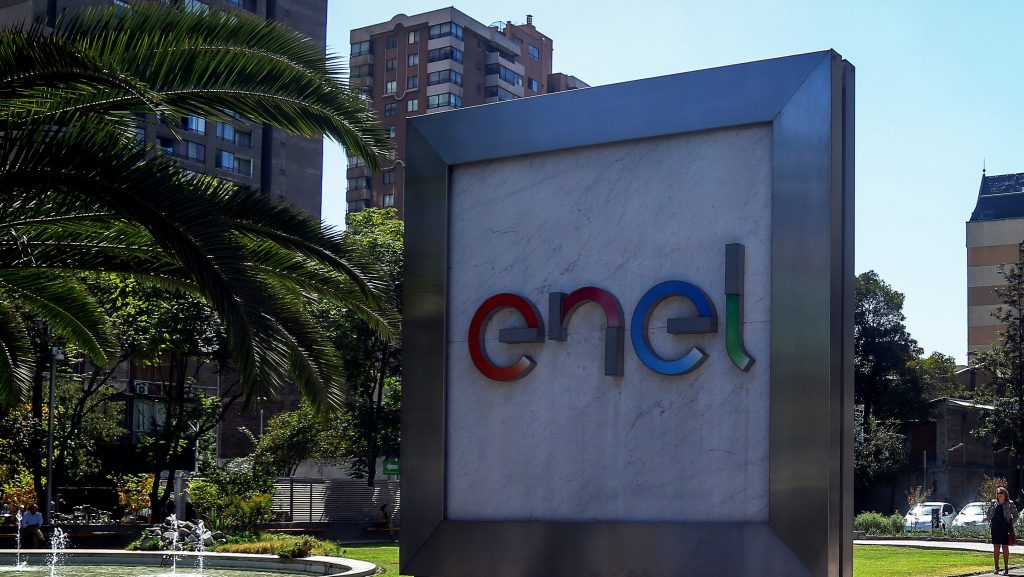 Sernac presentó demanda colectiva contra Enel por no compensar a clientes tras corte prolongado de servicio en enero pasado
