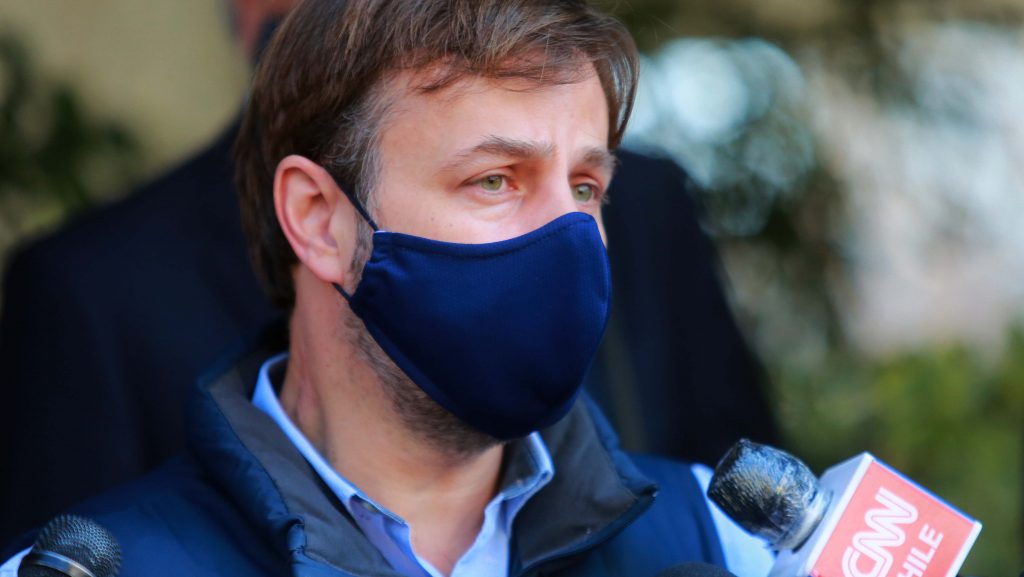 Alcalde de Puente Alto pidió condenar la violencia en aniversario del estallido social: Se debe "diferenciar de las legítimas demandas sociales"