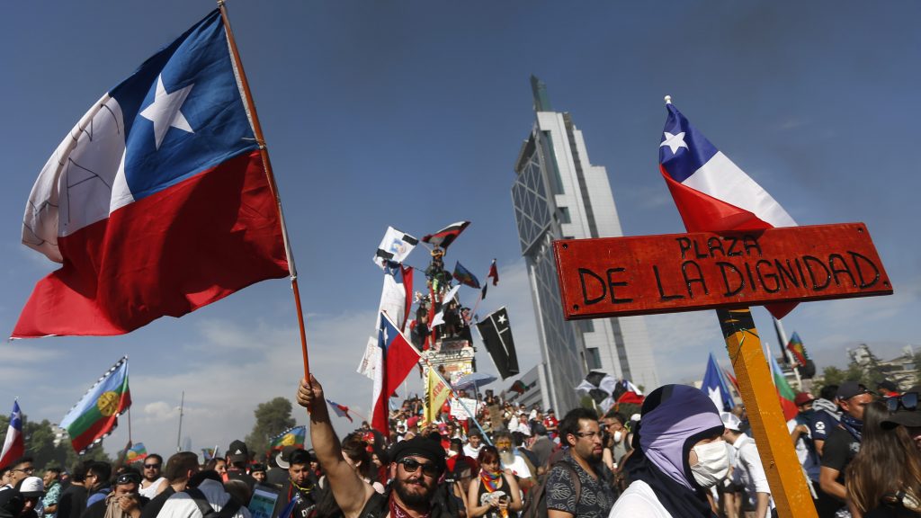 Pensemos Chile: El impacto y las consecuencias del estallido social en su segundo aniversario