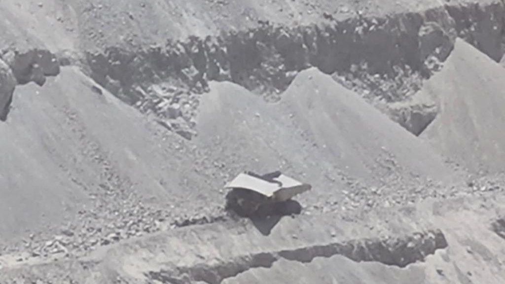 Camión se desbarrancó al interior de minera Collahuasi: conductor resultó con lesiones