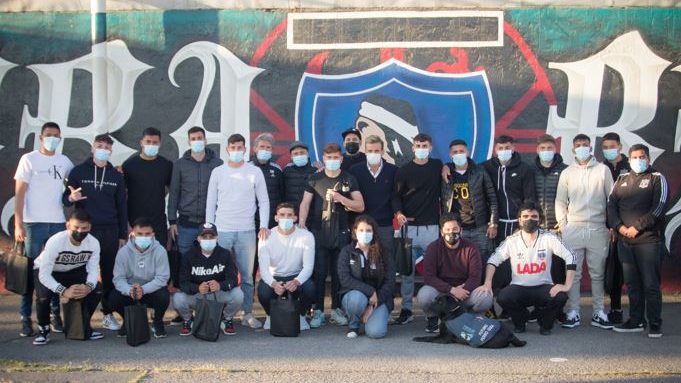 Refuerzos y juveniles del primer equipo en Colo Colo fueron "arellanizados"