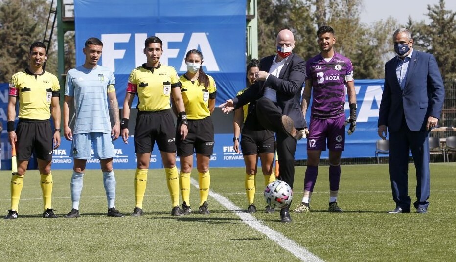 Presidente de la FIFA Gianni Infantino: "Chile debe tener la ambición de organizar de nuevo un Mundial masculino adulto"