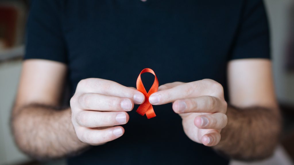 Día Mundial del Sida: 16 mil personas en Chile se encuentran sin tratamiento antirretroviral