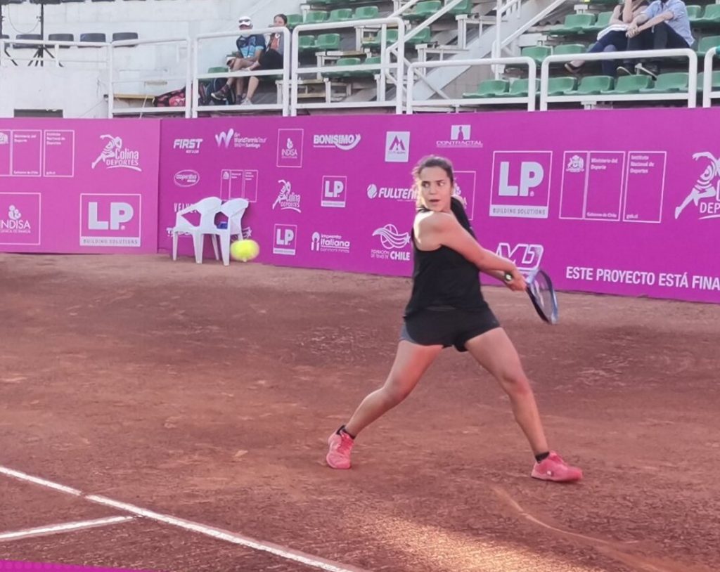 Antonia Vergara, tenista nacional de apenas 14 años, y sus sueños deportivos
