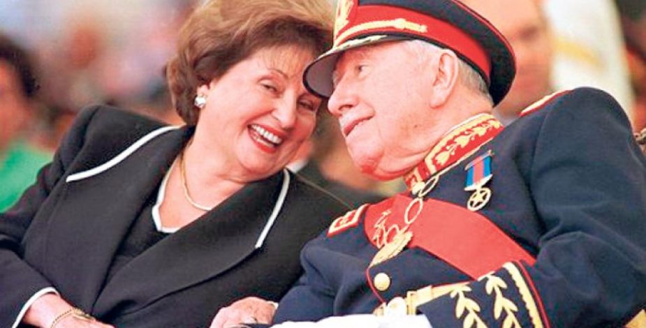 A los 99 años murió Lucía Hiriart, viuda del dictador Augusto Pinochet