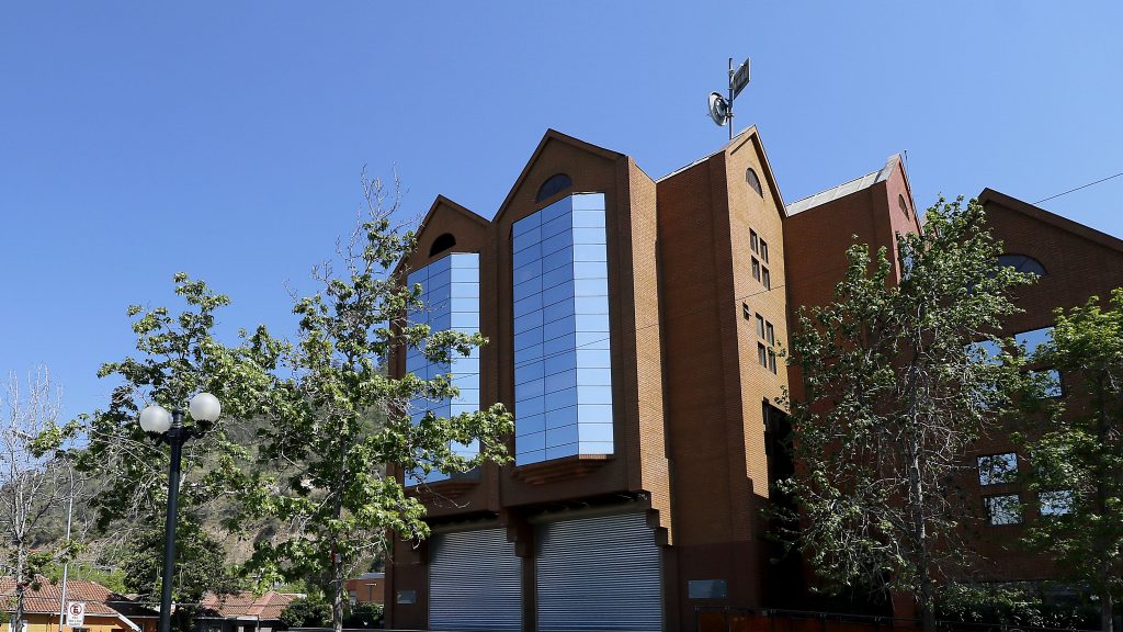 Canal 13C ofreció disculpas a Sociedad Geológica de Chile por errores de Claudio Iturra en su programa