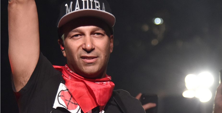 Tom Morello celebró triunfo de Gabriel Boric con eufórico mensaje