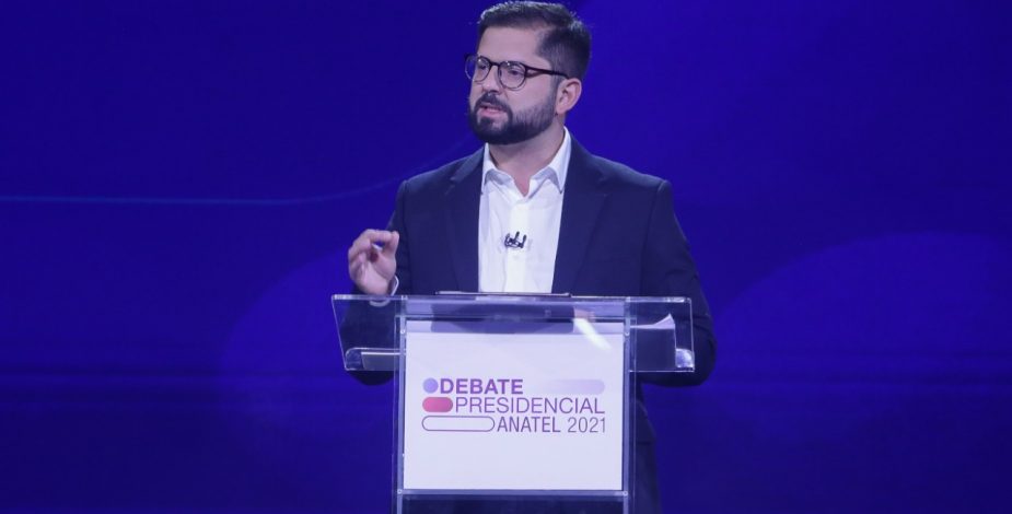 “Una muy buena conversación”: Gabriel Boric confirmó que se reunió con Michelle Bachelet y Ricardo Lagos