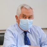 Ministro Paris y récord de casos de covid-19: “Esta situación actual, hasta el momento, no se ve reflejada en el sistema hospitalario”